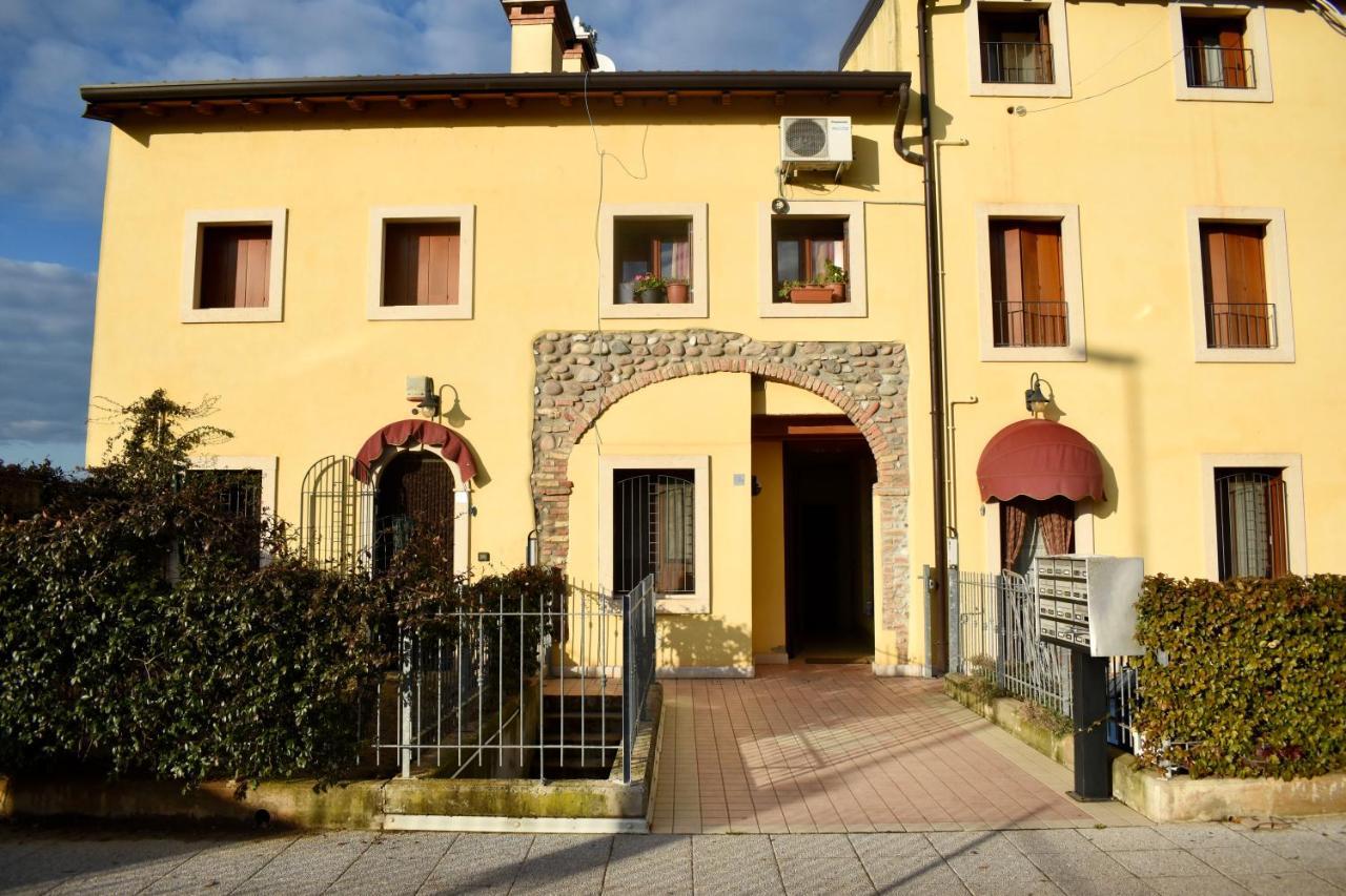 Casa Giulia - Valeggio Sul Mincio Apartment Luaran gambar