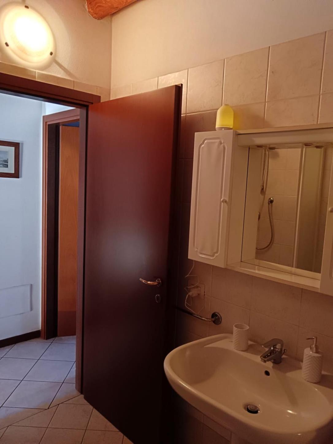 Casa Giulia - Valeggio Sul Mincio Apartment Luaran gambar